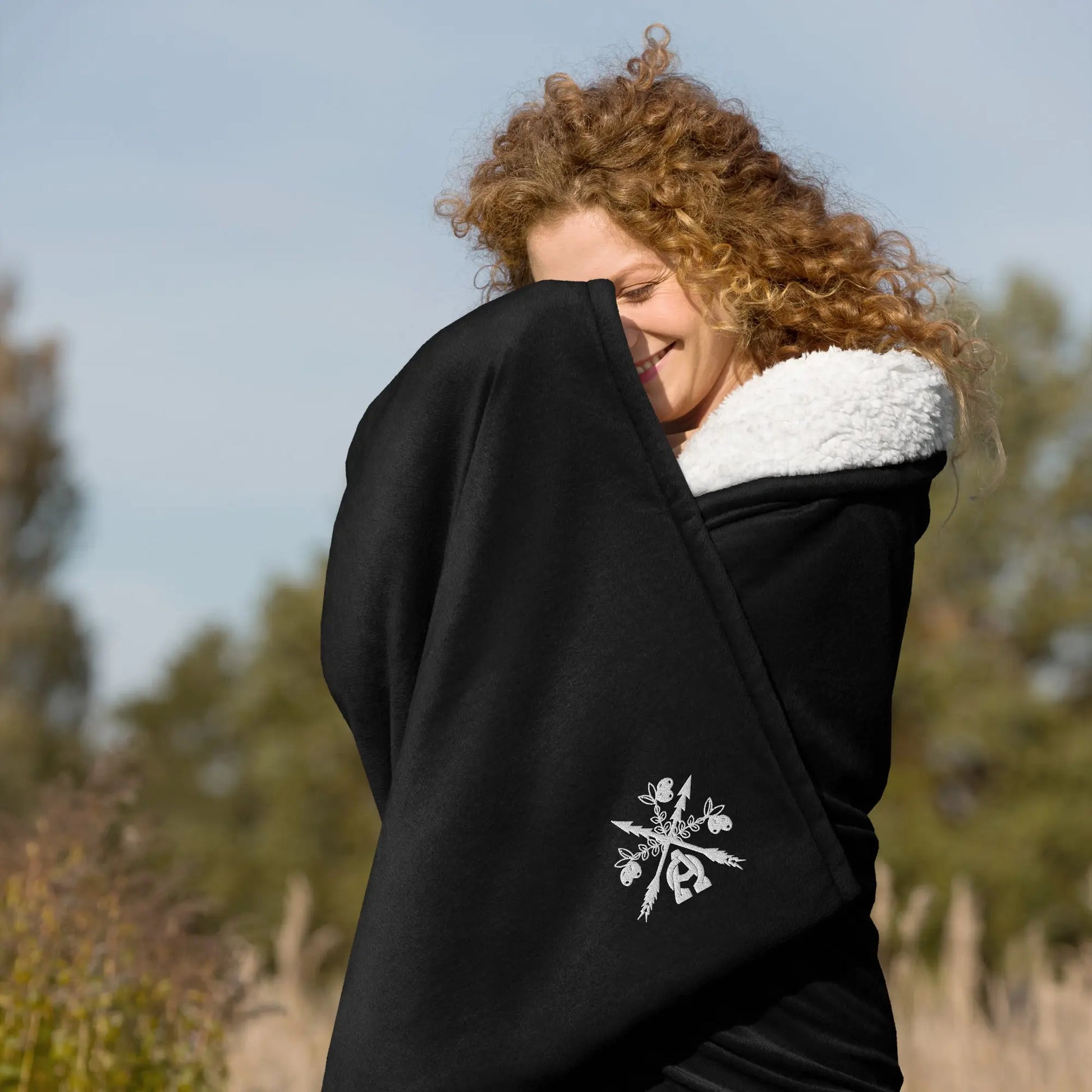 -A&O™- Premium Embroidered Sherpa Blanket - Image #8